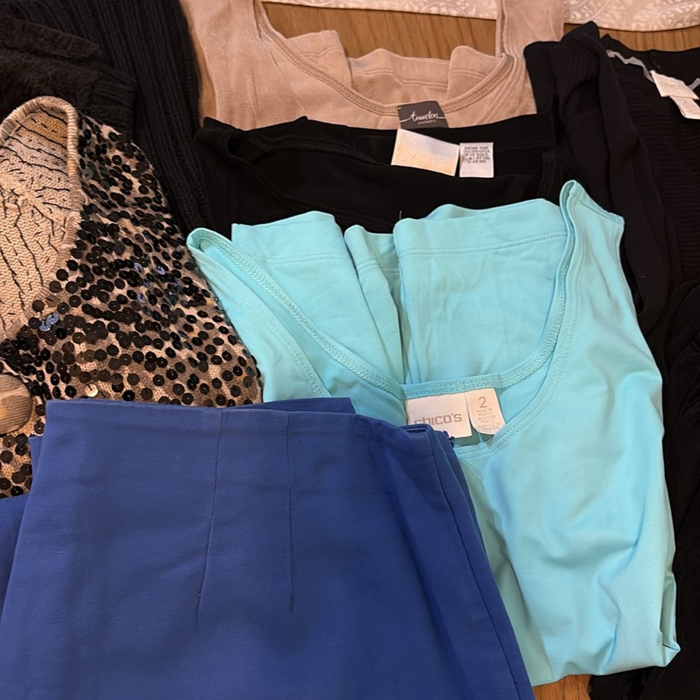 Chico’s 9 Item Bundle Tops/Pants Size 2 - Picture 2 of 12